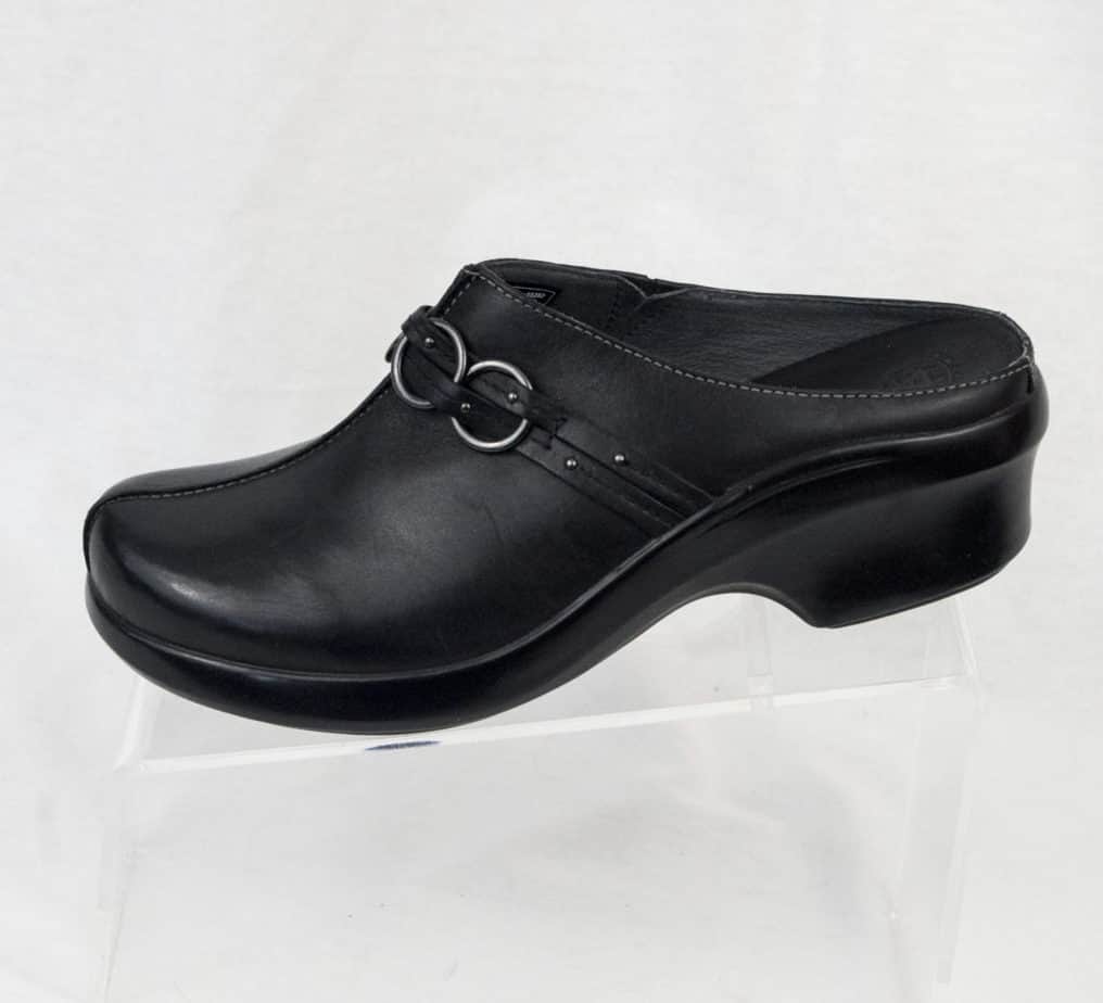 Ariat Leather Shoes Clogs 7.5 B Black Low Heel Chain Style # 15252 EU 38.5